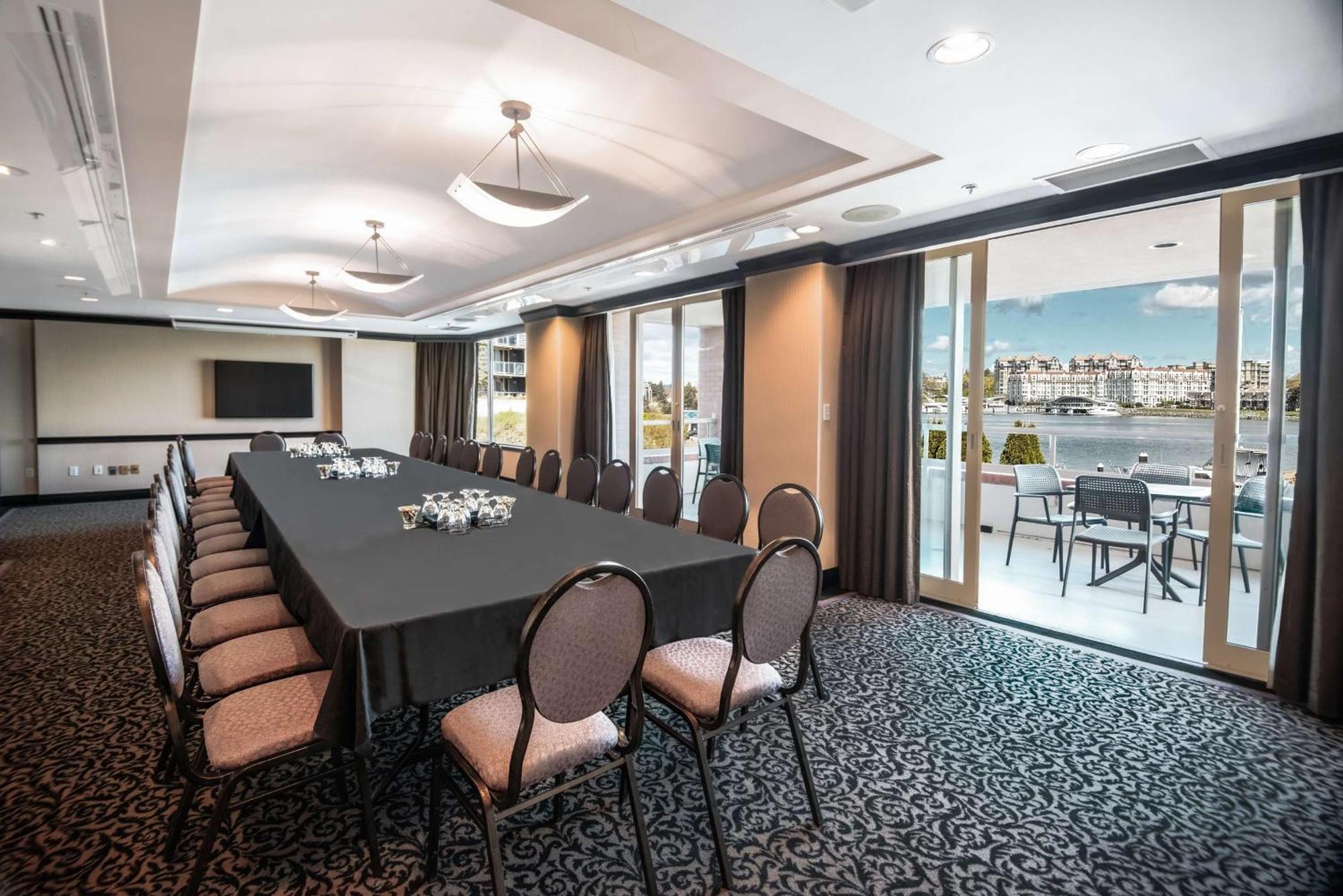Coast Victoria Hotel & Marina By Apa Exterior foto