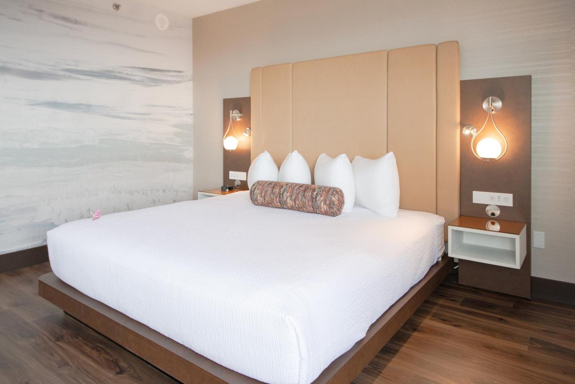 Coast Victoria Hotel & Marina By Apa Exterior foto